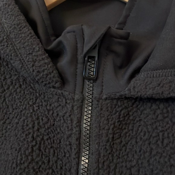 EUC Puma Studio Sherpa Jacket - Picture 6 of 9